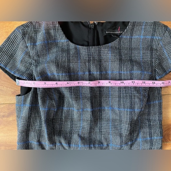 Banana Republic Grey Plaid Knee Length Ruffle Detail Women’s Size 4 Dress - Picture 11 of 12